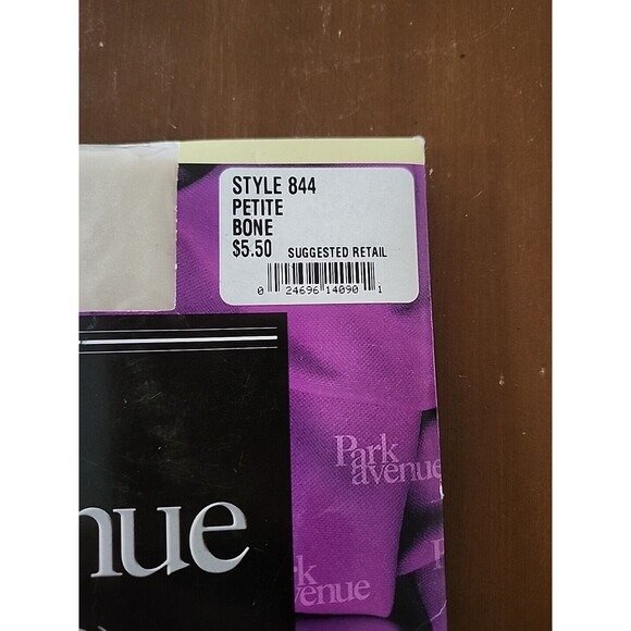 NOS Park Avenue Style 844 Petite Bone Pantyhose Ultra Sheer Cotton Gusset Hose - Picture 2 of 6